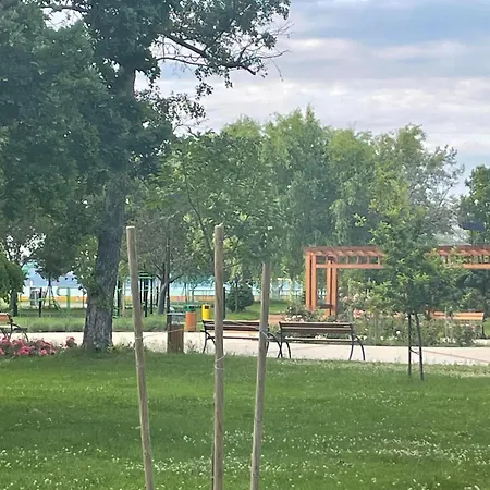 Tifani Szallo Vendégház